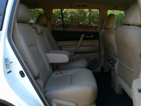 2012 Toyota Highlander SE