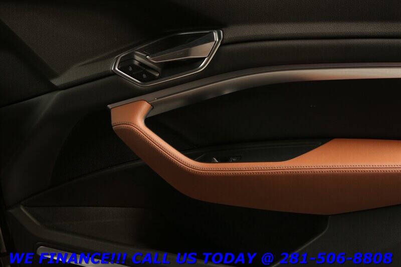 2019 Audi e-tron quattro Premium Plus