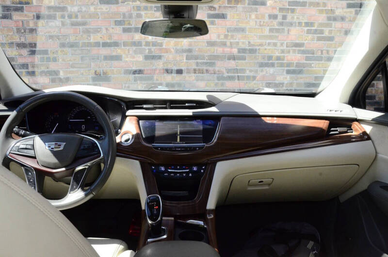 2017 Cadillac XT5 Premium Luxury