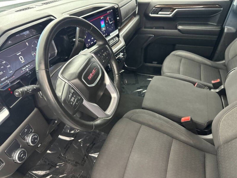 2024 GMC Sierra 1500 SLE