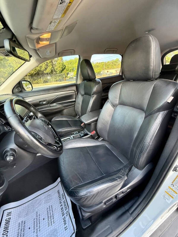 2020 Mitsubishi Outlander SEL