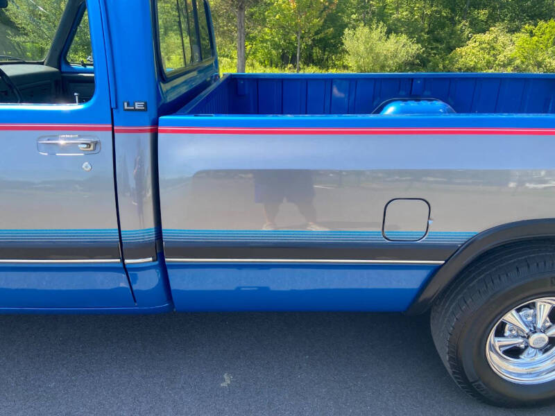 1992 Dodge RAM 150 LE
