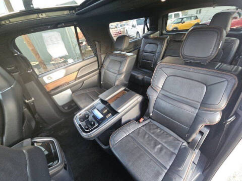 2022 Lincoln Navigator L Black Label