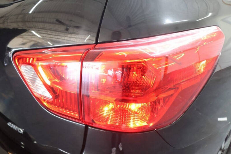 2020 Nissan Pathfinder S