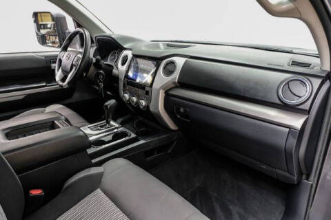 2017 Toyota Tundra SR5