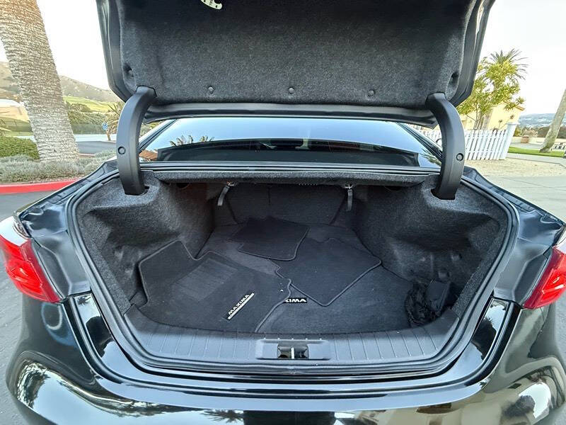 2017 Nissan Maxima 3.5 SR