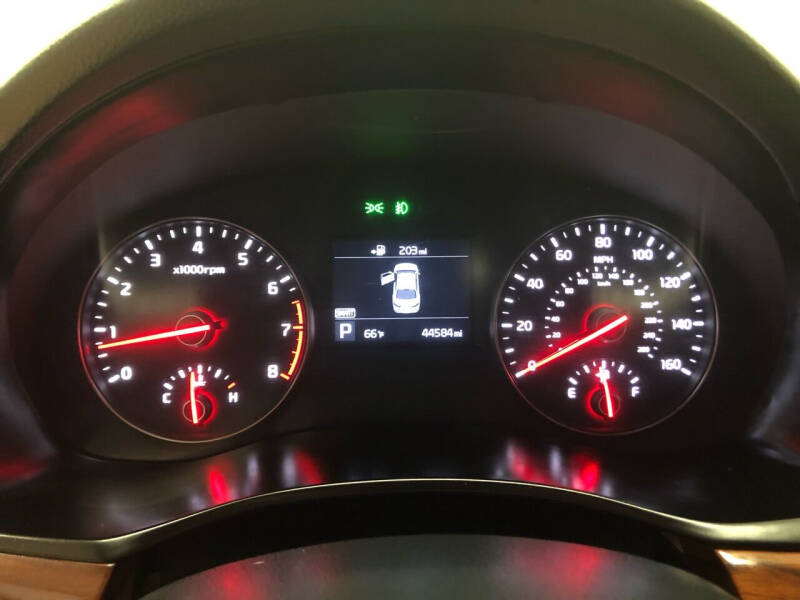 2017 Kia Cadenza Premium