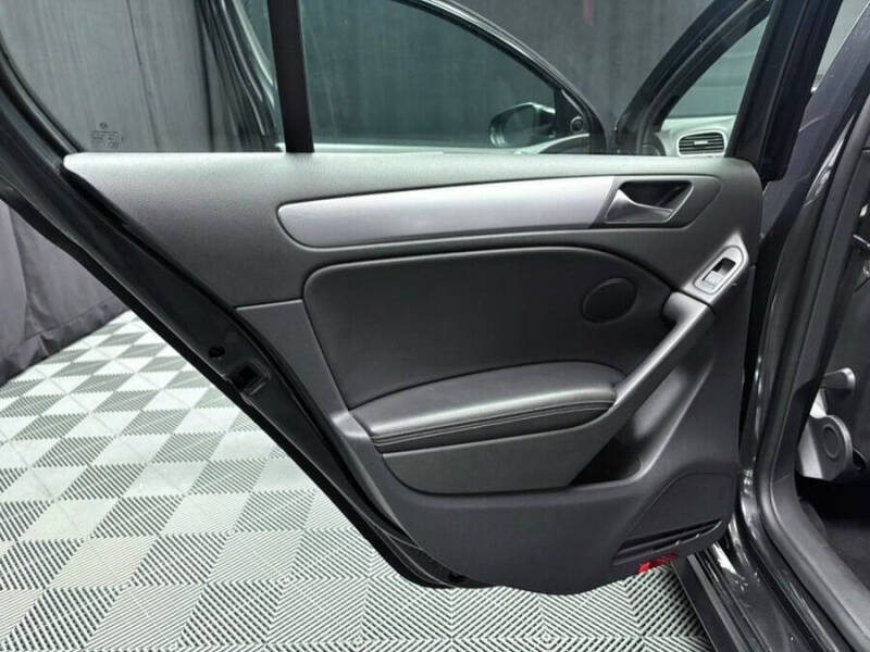 2013 Volkswagen Golf R 4Motion