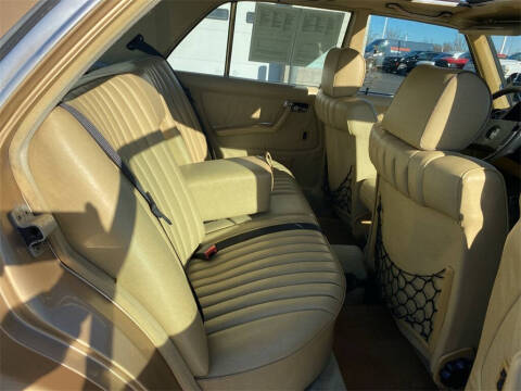 1985 Mercedes-Benz 300-Class 300 D