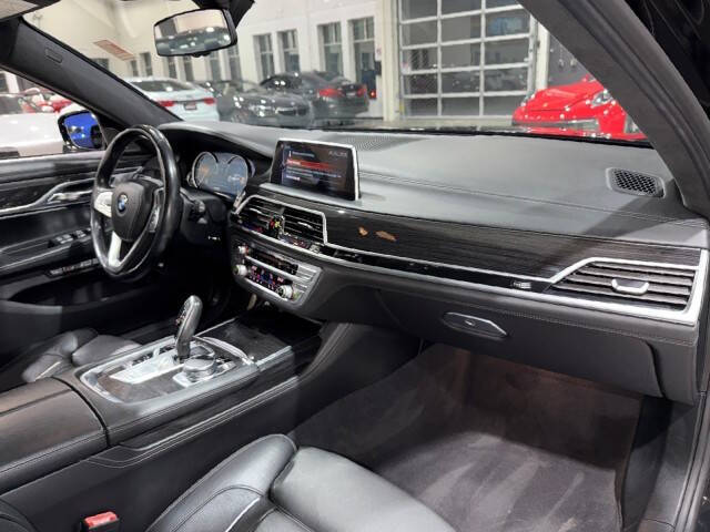 2016 BMW 7 Series 750i