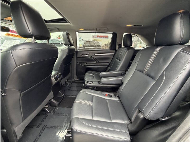 2017 Toyota Highlander