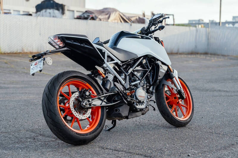 2021 KTM 200 Duke