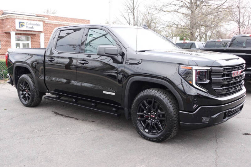 2024 GMC Sierra 1500 Elevation Standard