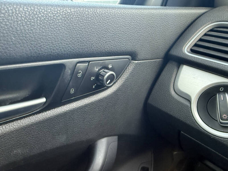 2012 Volkswagen Passat SE PZEV