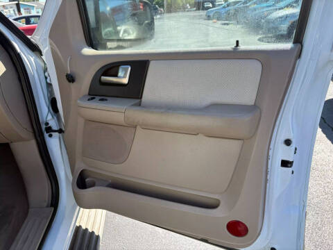 2004 Ford Expedition Eddie Bauer