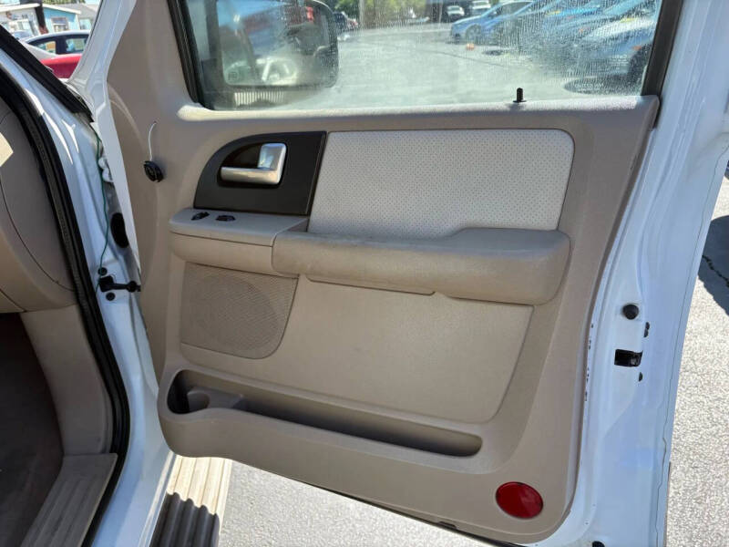 2004 Ford Expedition Eddie Bauer