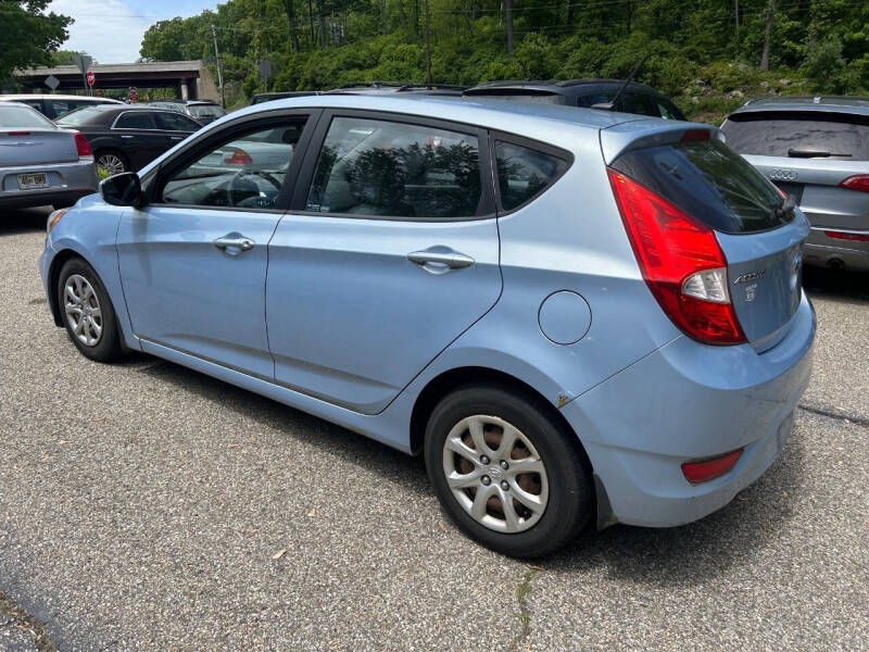 2012 Hyundai Accent GS