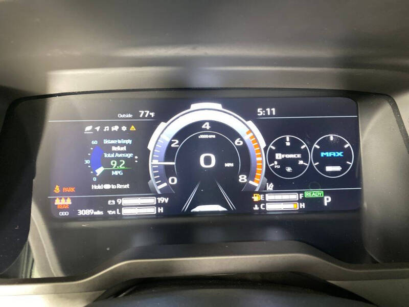 2024 Toyota Tundra Platinum HV