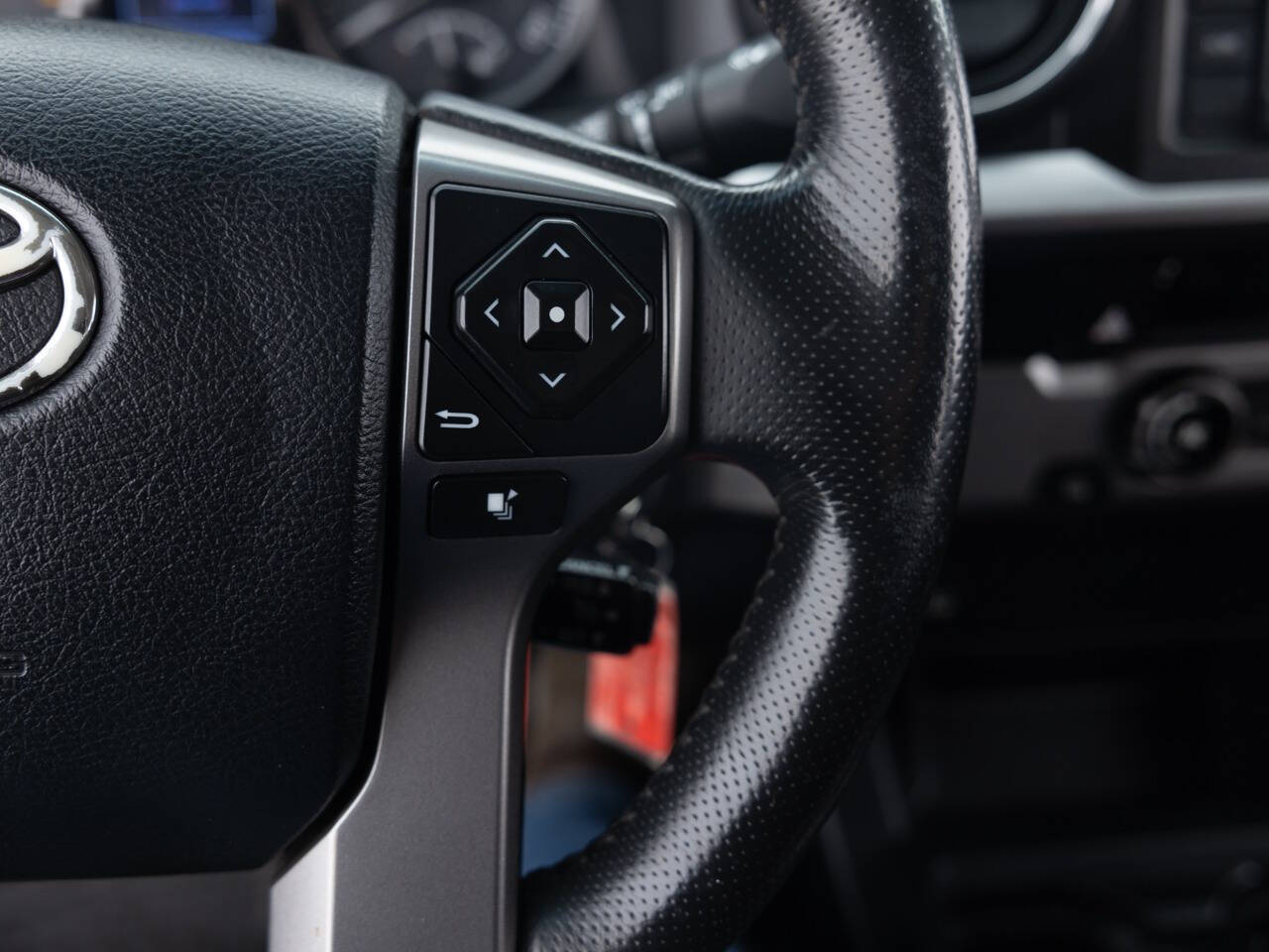 Used Car 2016 Toyota Tacoma  Sr5 V6 4x2 4dr Double Cab 5.0 Ft Sb For Sale Under $20,000 In Coal City, Illinois