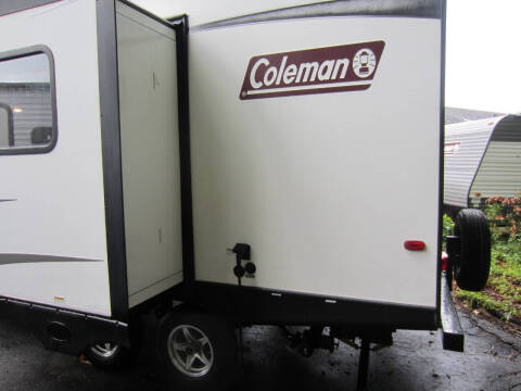2021 Coleman Light Series 1805RB