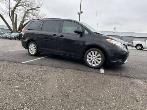 2014 Toyota Sienna for sale at Horne's Auto Sales in Richland WA