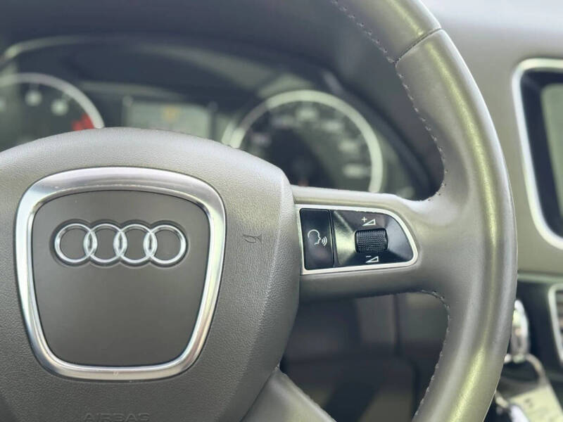 2012 Audi Q5 3.2 quattro Premium Plus