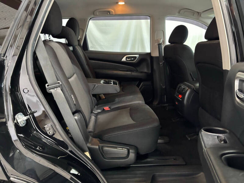 2019 Nissan Pathfinder S