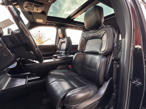 2018 Lincoln Navigator Select