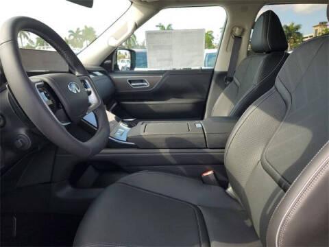 2025 Infiniti QX80 Luxe