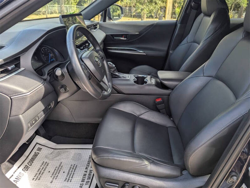 2024 Toyota Venza XLE