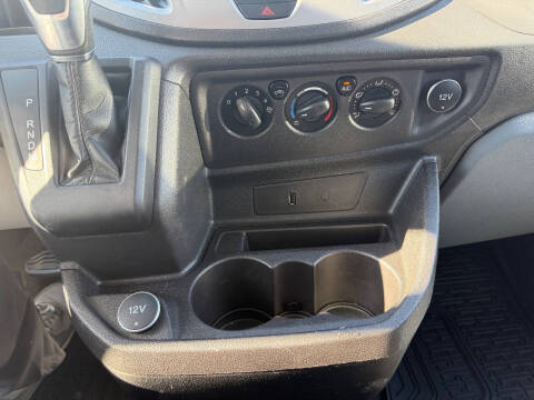 2017 Ford Transit 150 XLT