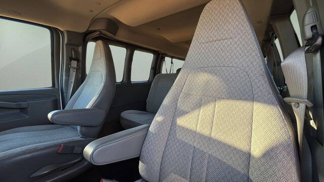 2024 Chevrolet Express LT 3500