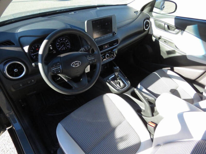 2022 Hyundai Kona SE