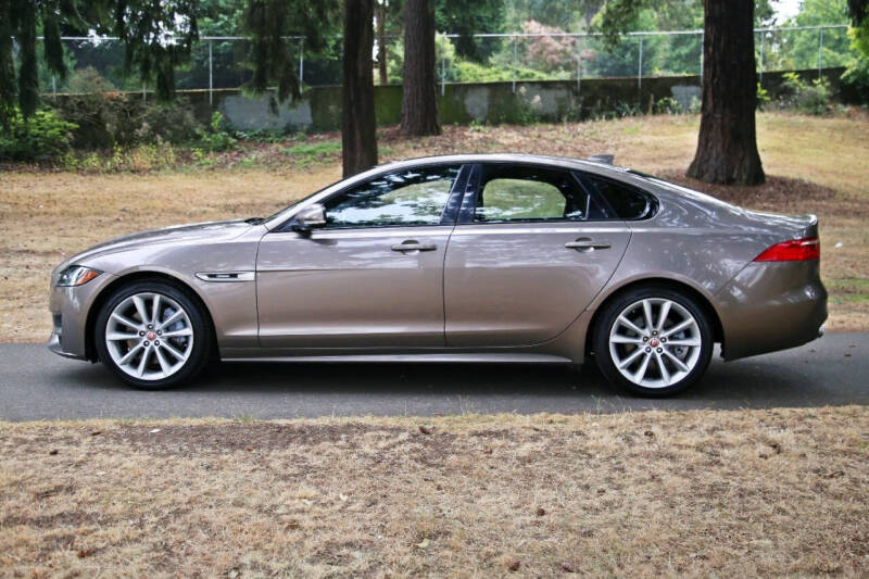 2017 Jaguar XF 35t R-Sport