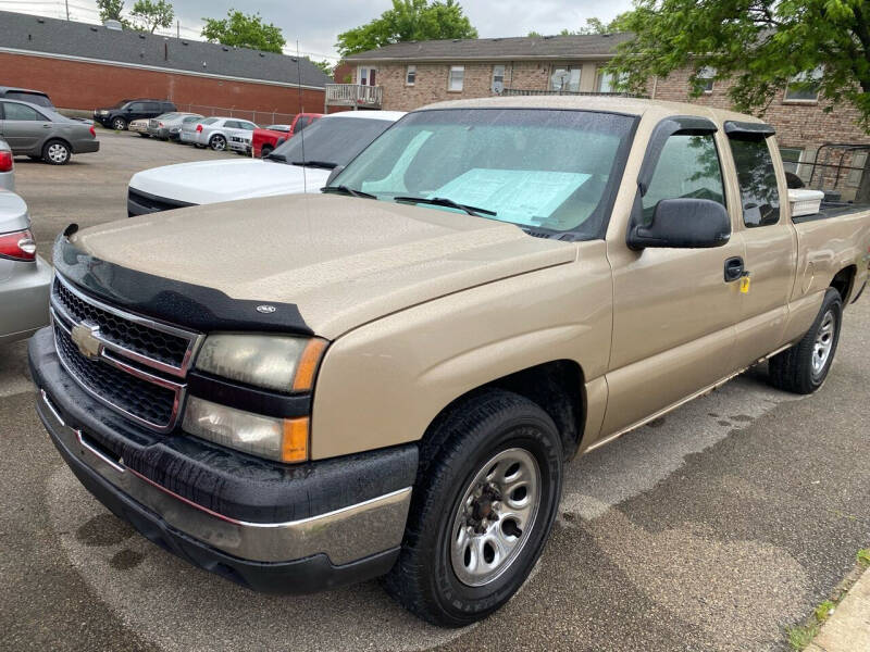 2007 Chevrolet Silverado 1500 Classic for sale at 4th Street Auto in Louisville KY