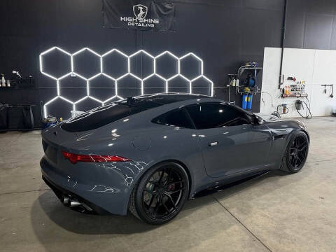 2016 Jaguar F-TYPE R
