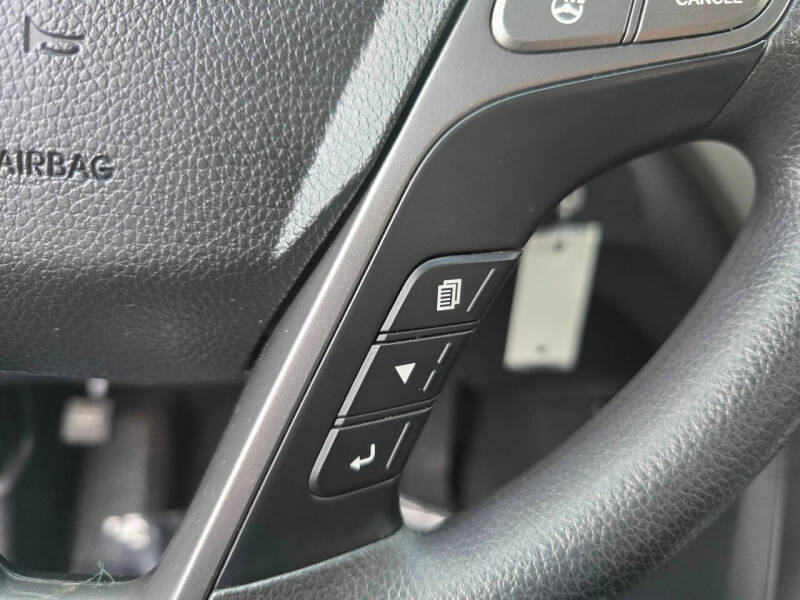 2016 Hyundai Santa Fe SE