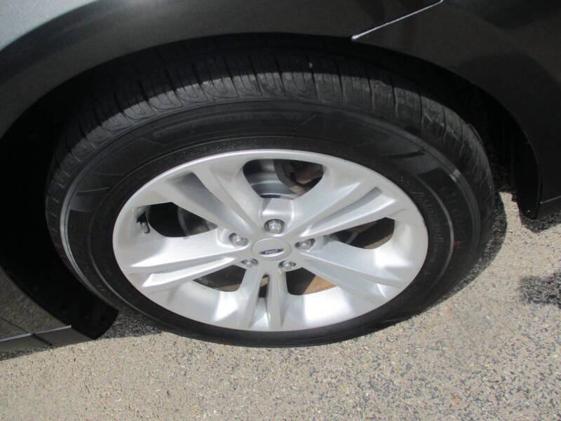2016 Ford Taurus SEL