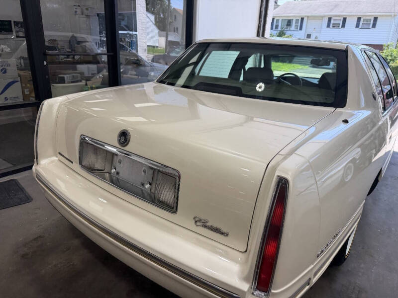 1999 Cadillac DeVille D'elegance
