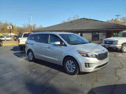 2017 Kia Sedona for sale at HOWERTON'S AUTO SALES in Stillwater OK