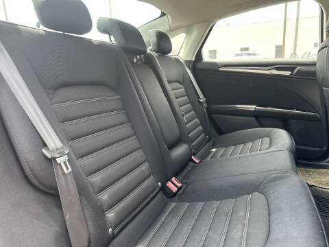 2015 Ford Fusion SE