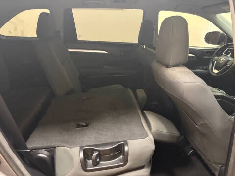 2018 Toyota Highlander LE
