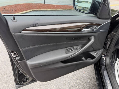 2019 BMW 5 Series 530i