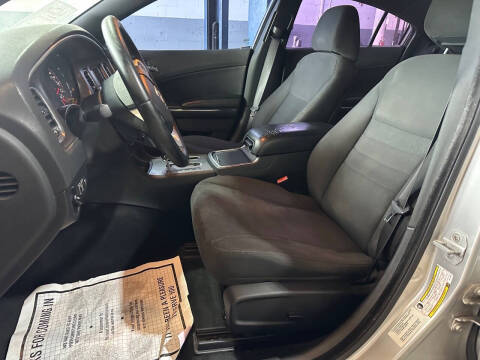 2012 Dodge Charger SE