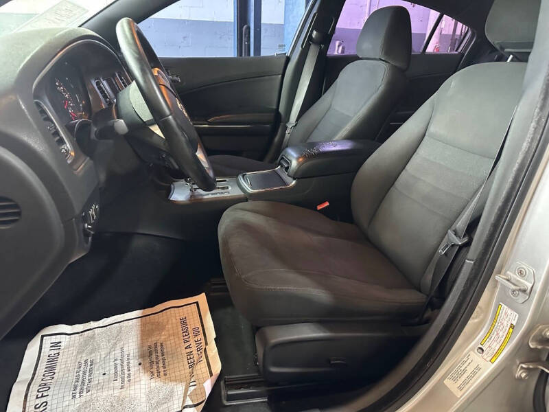 2012 Dodge Charger SE