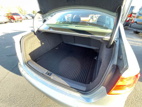 2010 Audi A4 2.0T quattro Premium