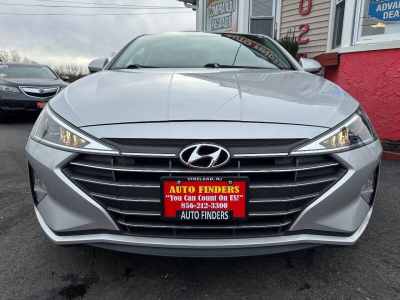 2019 Hyundai Elantra SE