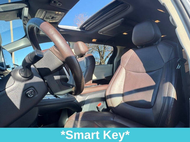 2021 Toyota Sienna Platinum 7-Passenger