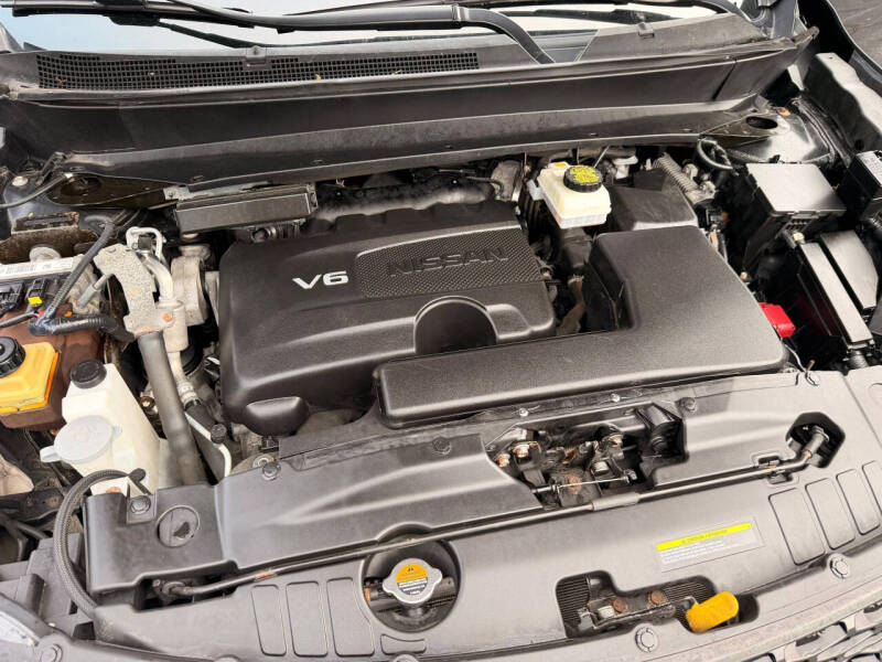 2020 Nissan Pathfinder SL