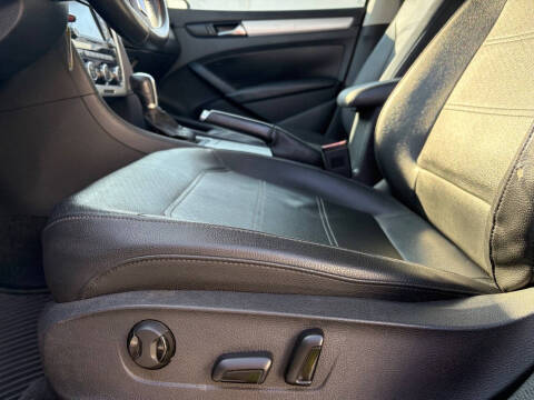 2012 Volkswagen Passat SE PZEV